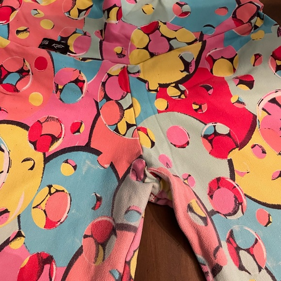 Kast Multicolor Athleisure Leggings, Capri - Picture 5 of 5